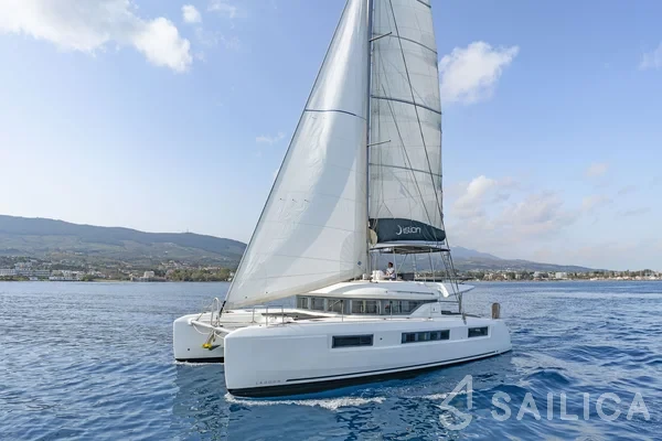 Lagoon 50 - Yacht Charter Sailica