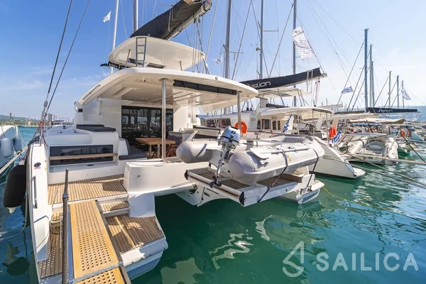 Lagoon 50 - Yacht Charter Sailica