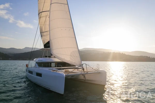 Lagoon 50 - Yacht Charter Sailica