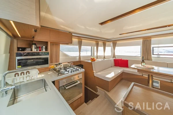 Lagoon 50 - Yacht Charter Sailica