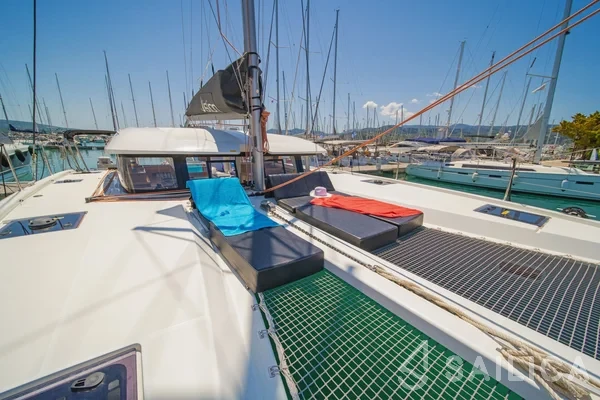 Excess 11 - Yacht Charter Sailica