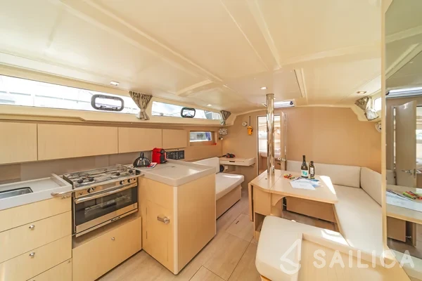 Oceanis 41.1 - Yacht Charter Sailica