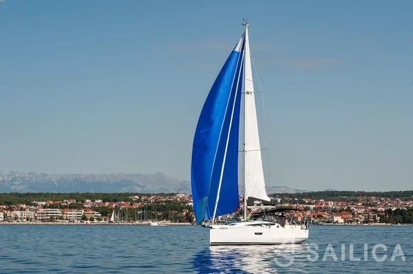Elan E4 - Yacht Charter Sailica