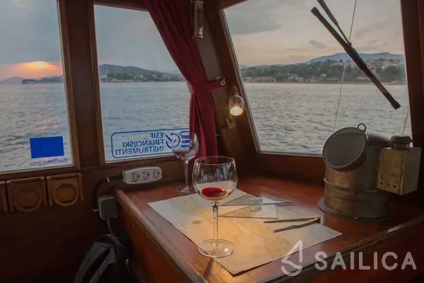 Custom Built - Yacht Charter Sailica