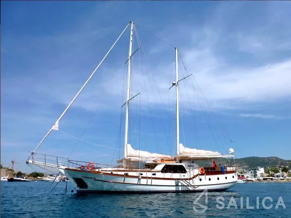 Gulet - Yacht Charter Sailica