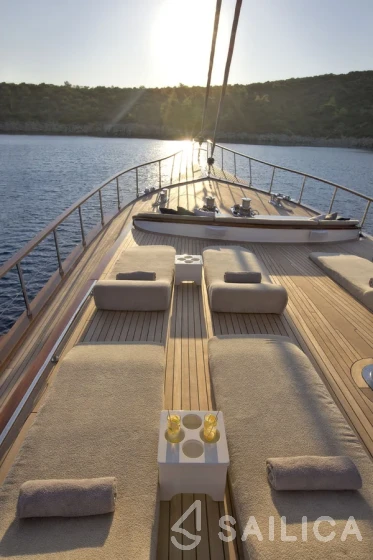 Gulet - Yacht Charter Sailica