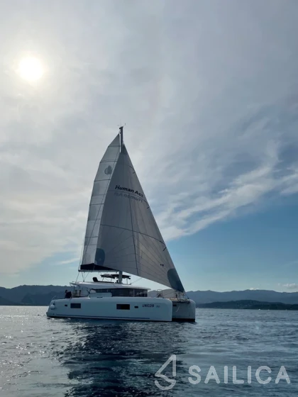 Lagoon 42 - Yacht Charter Sailica