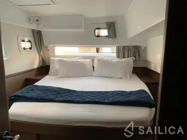 Lagoon 42 - Yacht Charter Sailica