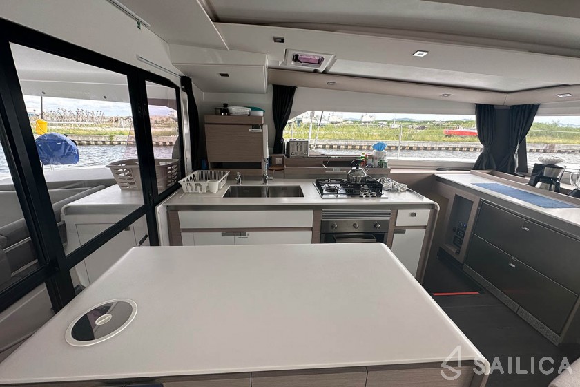 Aura 51 - Yacht Charter Sailica
