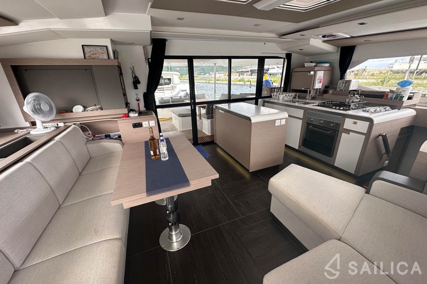 Aura 51 - Yacht Charter Sailica