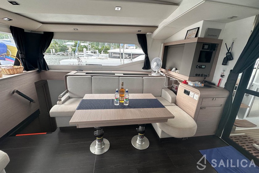 Aura 51 - Yacht Charter Sailica