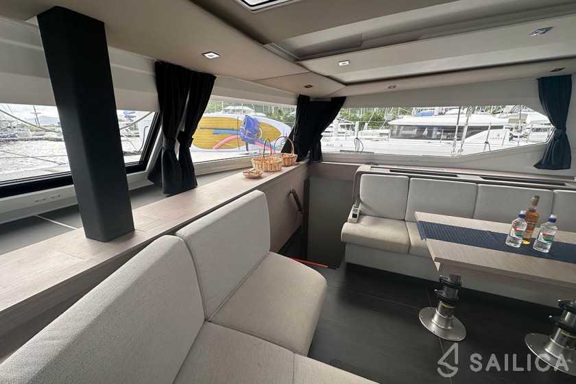 Aura 51 - Yacht Charter Sailica