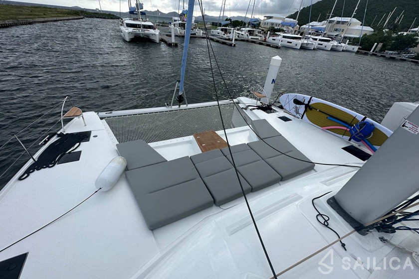 Aura 51 - Yacht Charter Sailica