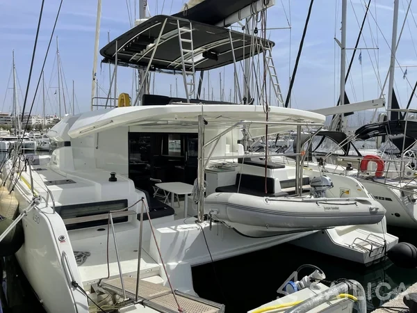 Lagoon 50 - Yacht Charter Sailica
