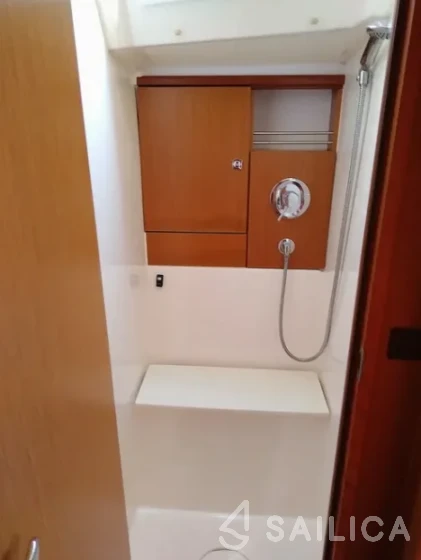 Bavaria 46 Cruiser - Yacht Charter Sailica