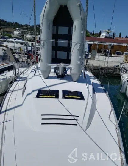 Bavaria 46 Cruiser - Yacht Charter Sailica