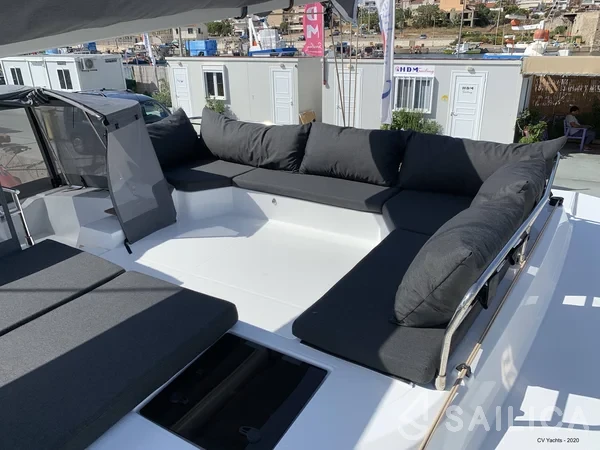 Elba 45 - Yacht Charter Sailica