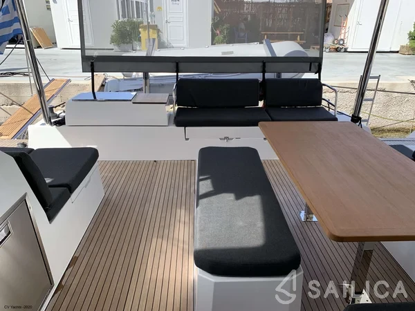 Elba 45 - Yacht Charter Sailica