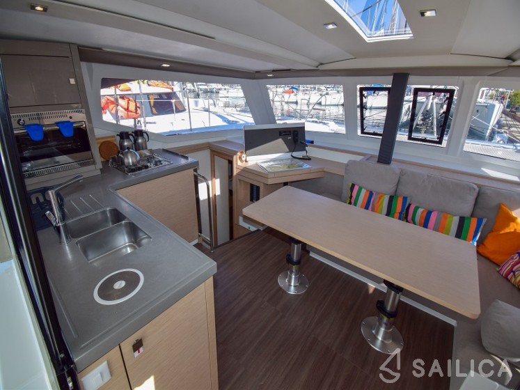 Lucia 40 - Yacht Charter Sailica