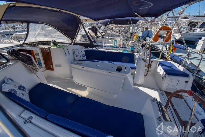 Cyclades 50.5 - Yacht Charter Sailica