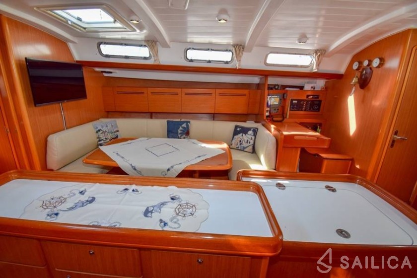 Cyclades 50.5 - Yacht Charter Sailica