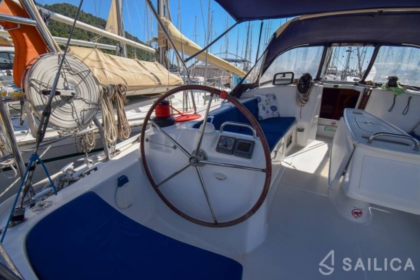 Cyclades 50.5 - Yacht Charter Sailica