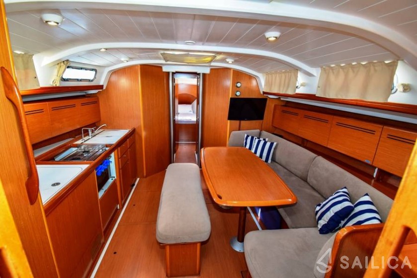 Cyclades 43.4 - Yacht Charter Sailica