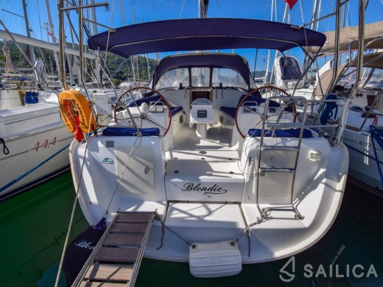 Cyclades 43.4 - Yacht Charter Sailica