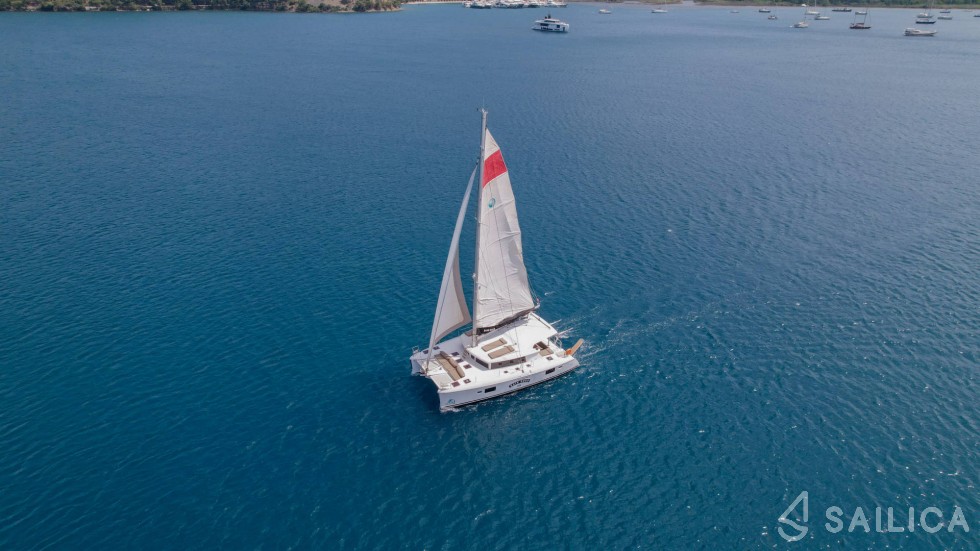 Lagoon 421 - Yacht Charter Sailica