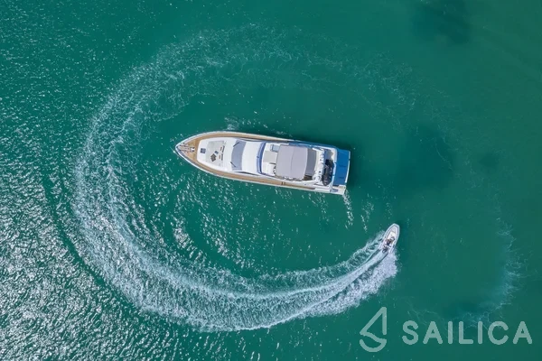 Ferretti 681 - Yacht Charter Sailica