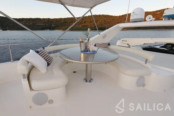 Ferretti 681 - Yacht Charter Sailica