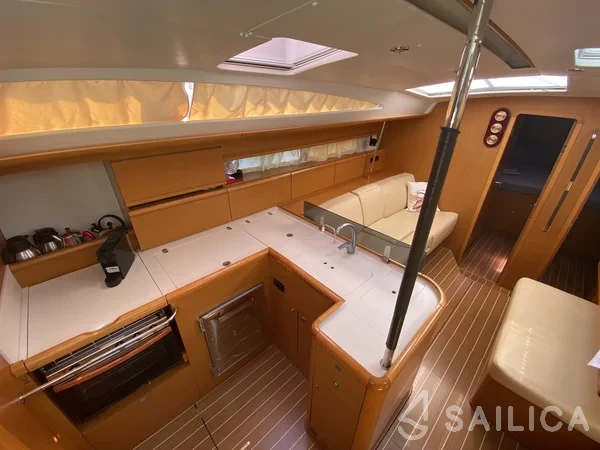 Jeanneau 53 - Yacht Charter Sailica