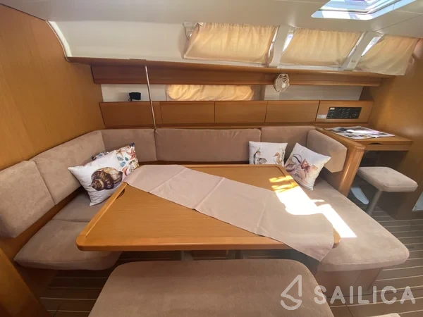 Sun Odyssey 44i - Yacht Charter Sailica