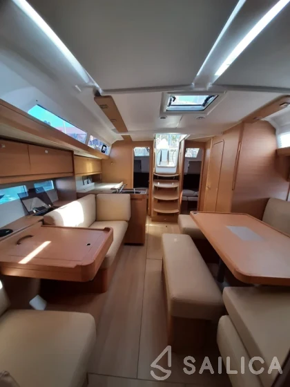 Dufour 412 GL - Yacht Charter Sailica