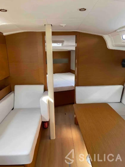 Sun Odyssey 410 - Yacht Charter Sailica
