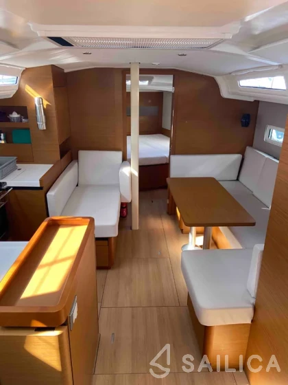 Sun Odyssey 410 - Yacht Charter Sailica
