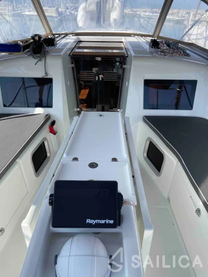 Sun Odyssey 410 - Yacht Charter Sailica