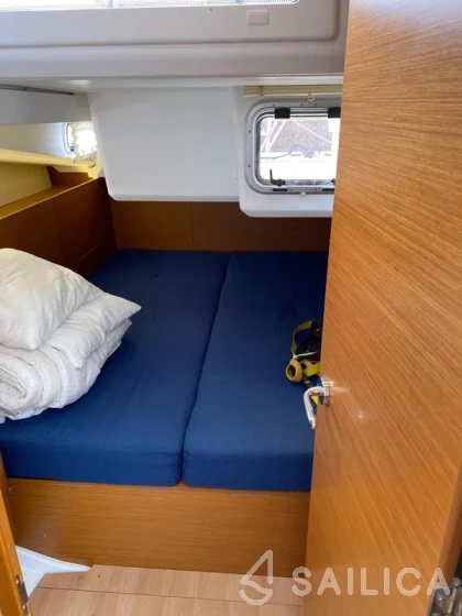 Sun Odyssey 440 - Yacht Charter Sailica