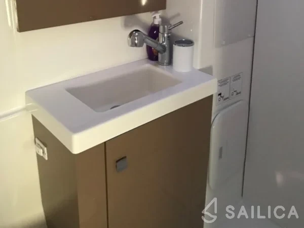 Astréa 42 - Yacht Charter Sailica