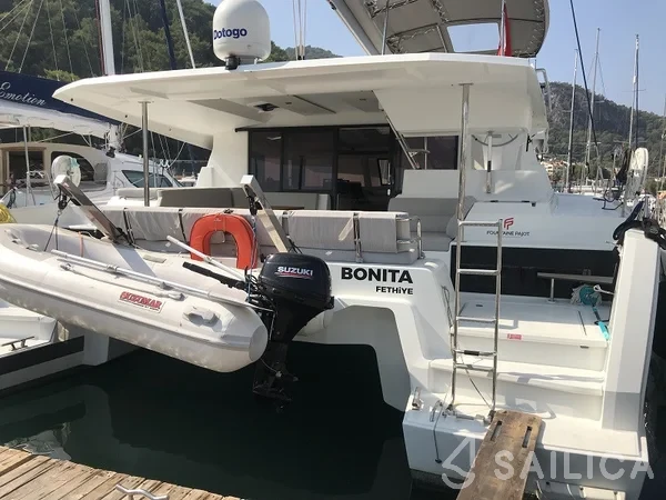 Astréa 42 - Yacht Charter Sailica