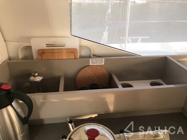 Astréa 42 - Yacht Charter Sailica