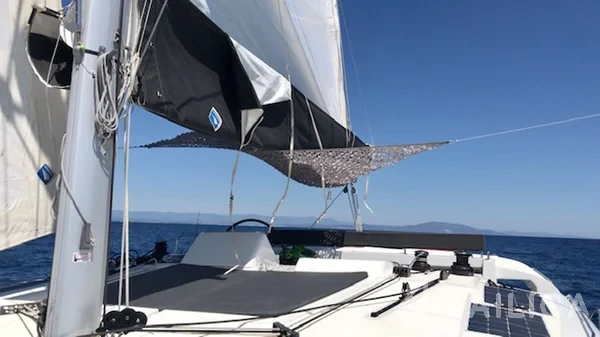 Lagoon 450  Flybridge - Yacht Charter Sailica