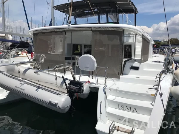 Lagoon 450  Flybridge - Yacht Charter Sailica