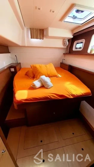 Lagoon 450  Flybridge - Yacht Charter Sailica