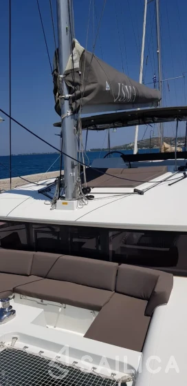 Lagoon 450  Flybridge - Yacht Charter Sailica