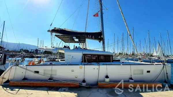 Lagoon 450  Flybridge - Yacht Charter Sailica