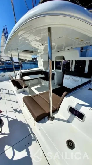 Lagoon 450  Flybridge - Yacht Charter Sailica