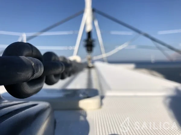 Lagoon 450  Flybridge - Yacht Charter Sailica