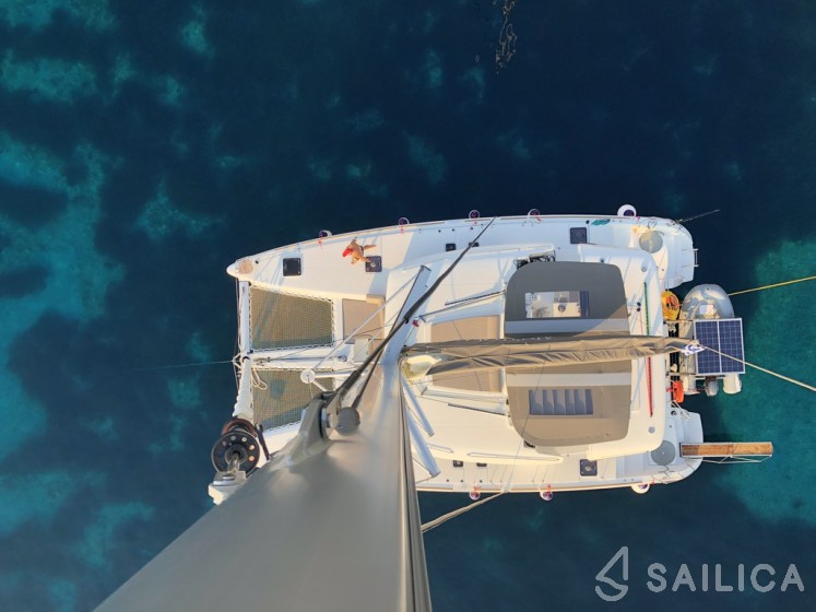 Lagoon 450  Flybridge - Yacht Charter Sailica