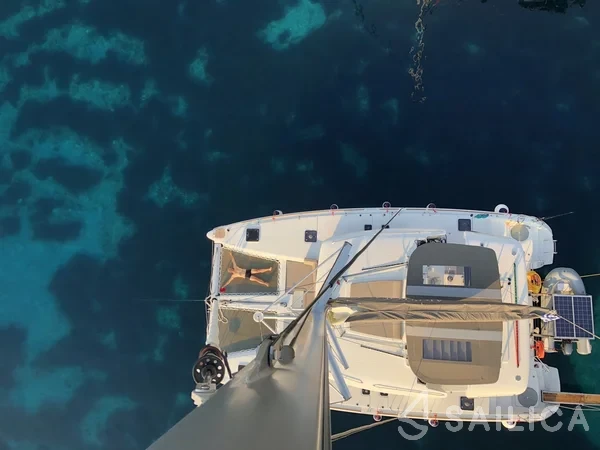 Lagoon 450  Flybridge - Yacht Charter Sailica